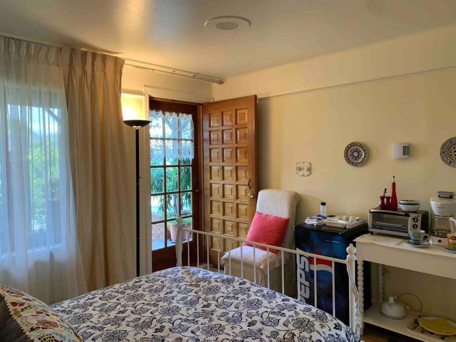 Havre Chez Guylaine Apartment Laval Bagian luar foto