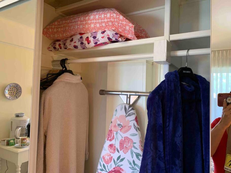 Havre Chez Guylaine Apartment Laval Bagian luar foto