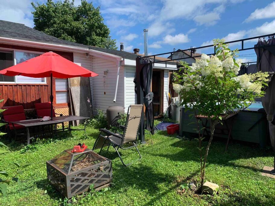 Havre Chez Guylaine Apartment Laval Bagian luar foto