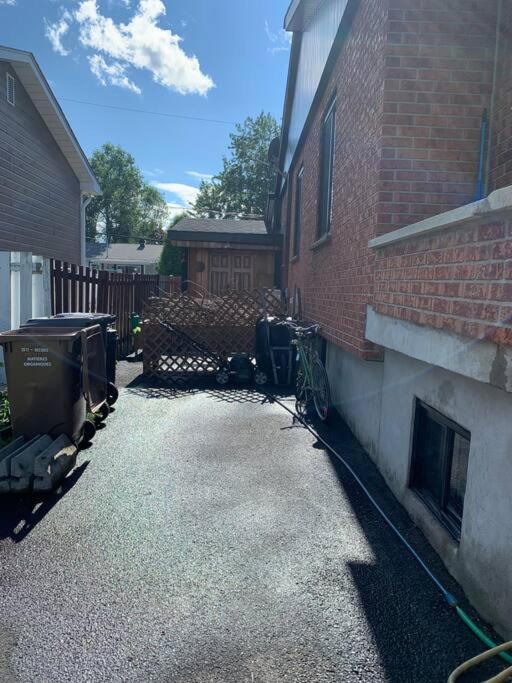 Havre Chez Guylaine Apartment Laval Bagian luar foto